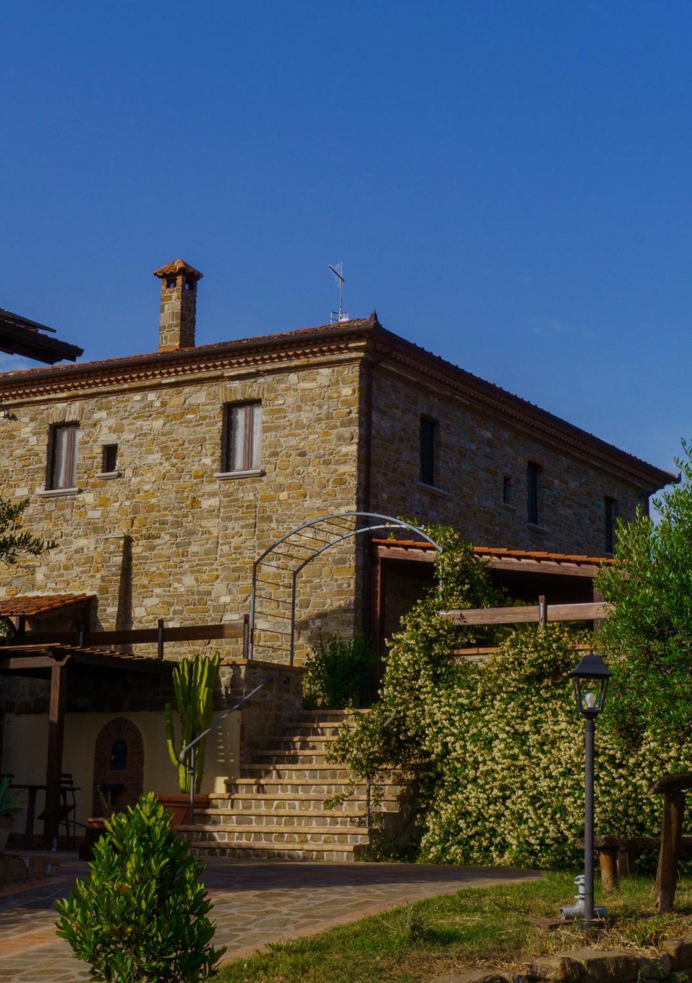 Agriturismo Piano Di Andrea Ostigliano Exterior photo